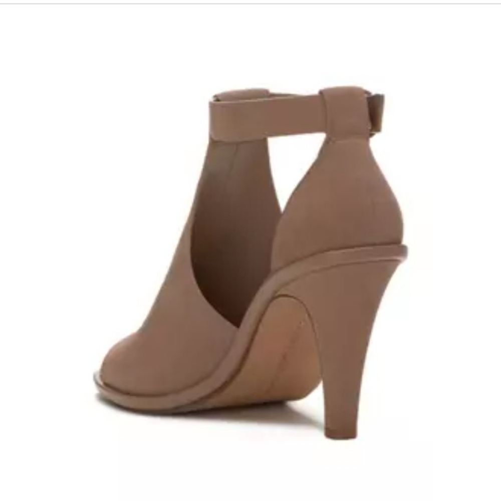 ✨️🤎 Vince camuto frasper leather heel sandals size 8.5 ✨️🤎 - Picture 2 of 4